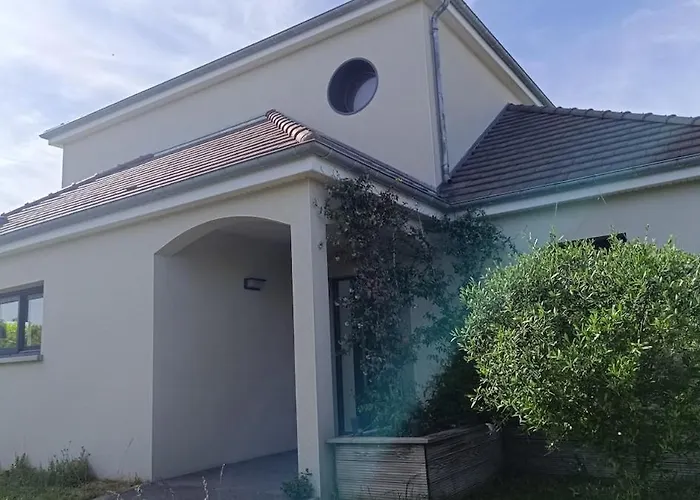 Troyes Piscine Chauffee Sans Vis A Vis Et Jacuzzi Massant