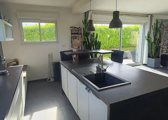 Villa Troyes Piscine Chauffee Sans Vis A Vis Et Jacuzzi Massant Saint-André-les-Vergers