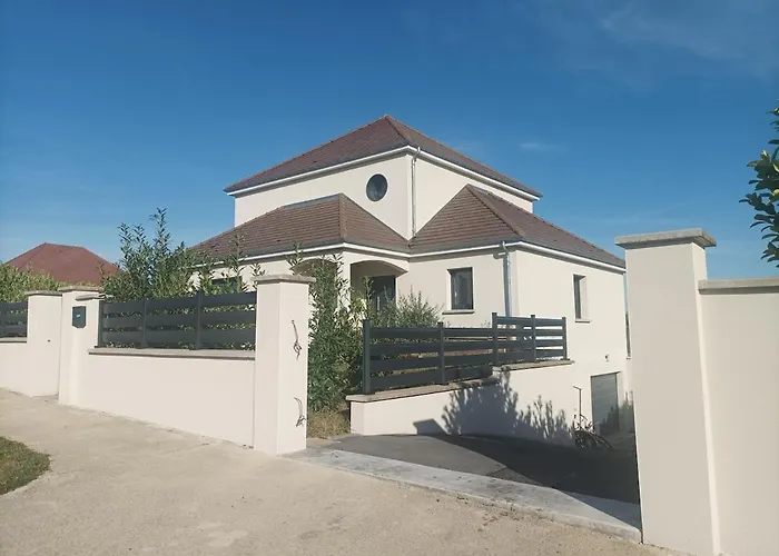 Troyes Piscine Chauffee Sans Vis A Vis Et Jacuzzi Massant Saint-André-les-Vergers