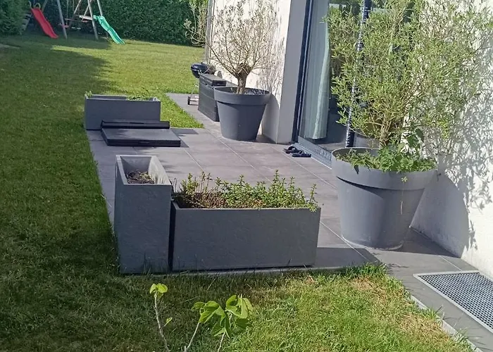 Troyes Piscine Chauffee Sans Vis A Vis Et Jacuzzi Massant * Saint-André-les-Vergers